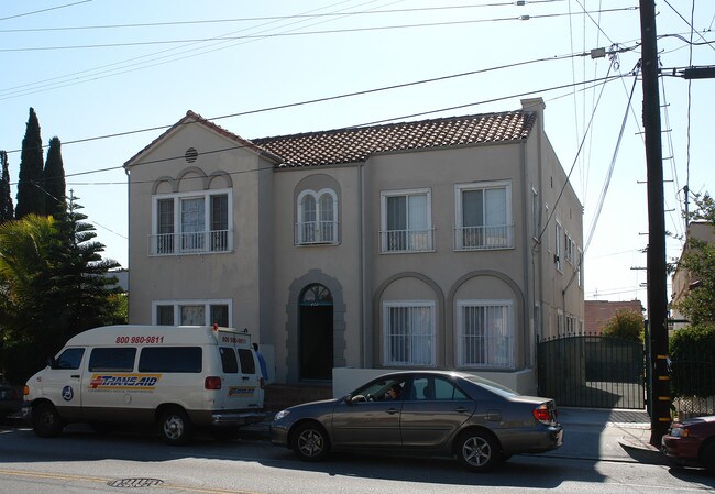 417 N Normandie Ave in Los Angeles, CA - Building Photo - Building Photo