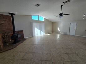 56695 Kalan Ct in Yucca Valley, CA - Building Photo