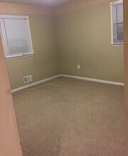 47 Dixmont Ave in Ewing Township, NJ - Building Photo - Building Photo