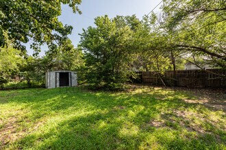2214 E Random in Wichita, KS - Building Photo - Building Photo