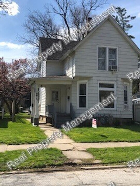 409 Franklin St in Valparaiso, IN - Building Photo