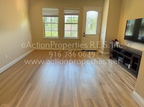 7046 Orchard Cir in Penryn, CA - Building Photo - Building Photo