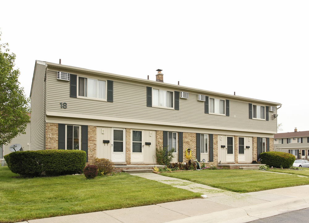 Hickory Hollow Cooperative in Wayne, MI - Foto de edificio