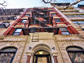 11 Jones Street in New York, NY - Foto de edificio - Building Photo