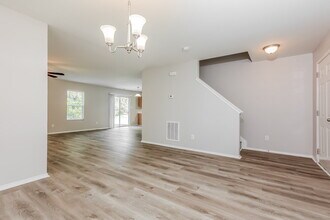 5457 Thunderidge Drive in Raleigh, NC - Building Photo - Building Photo