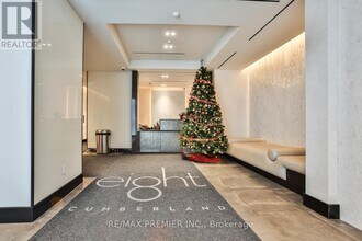 8 Cumberland St in Toronto, ON - Building Photo - Building Photo