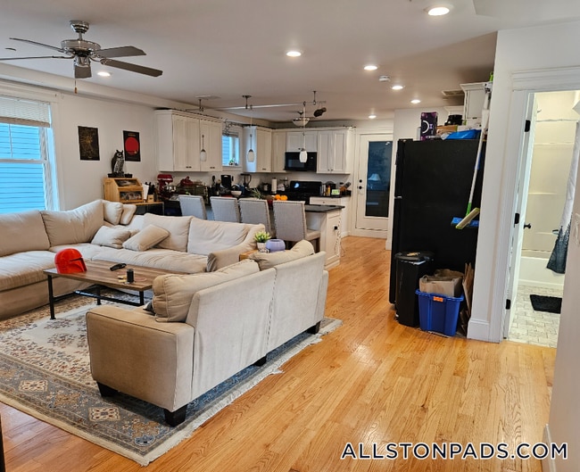 14 Fern St in Boston, MA - Building Photo - Building Photo