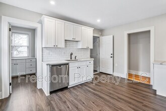 9 Bretton Rd in West Hartford, CT - Building Photo - Building Photo