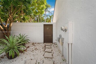 15250 SW 154th Terrace in Miami, FL - Building Photo - Building Photo
