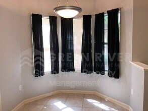 5663 Greenland Rd in Jacksonville, FL - Building Photo - Building Photo