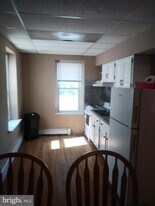 618 DeKalb St in Bridgeport, PA - Building Photo