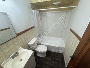 2021 Redwood Ave in Fort Wayne, IN - Building Photo - Building Photo