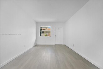15991 NE 18th Pl in North Miami Beach, FL - Building Photo - Building Photo