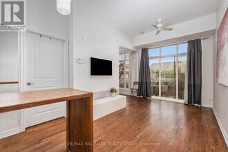 682 Churchill Ave N in Ottawa, ON - Building Photo - Building Photo