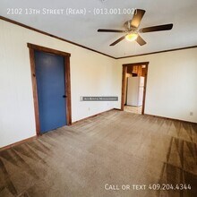 2102 13th St in Port Neches, TX - Building Photo - Building Photo