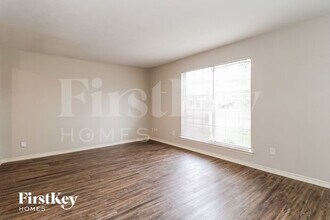 501 Curtis Pl in Grand Prairie, TX - Building Photo - Building Photo