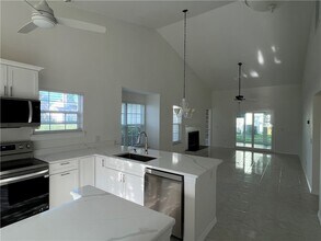 1950 Westminster Cir, Unit 7 in Vero Beach, FL - Building Photo - Building Photo