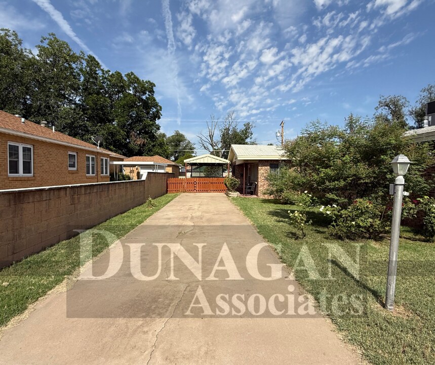 309 N Alameda St in Carlsbad, NM - Building Photo
