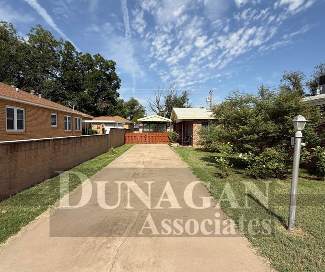 property at 309 N Alameda St