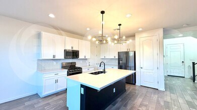 9829 E Kinetic Dr in Mesa, AZ - Building Photo - Building Photo