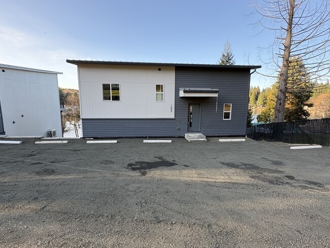 property at 1680 SE Crescent Dr