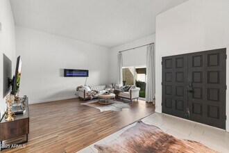 8195 E Del Marino Dr in Scottsdale, AZ - Building Photo - Building Photo