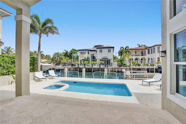 1033 Brooks Ln