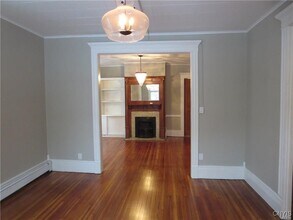 1725 James St in Syracuse, NY - Building Photo - Building Photo