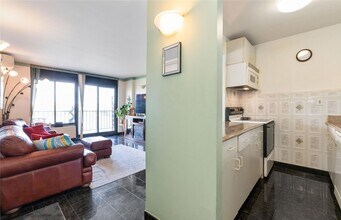 25-40 Shore Blvd in Queens, NY - Building Photo - Building Photo