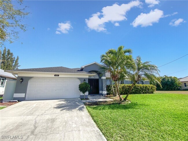 1021 NW 43rd Ave in Cape Coral, FL - Building Photo - Building Photo