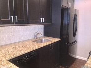 22 N Forest Ave in Rockville Centre, NY - Building Photo - Building Photo