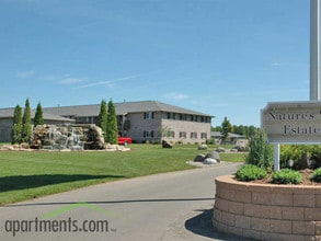 Natures Way Estates in Shawano, WI - Foto de edificio - Building Photo