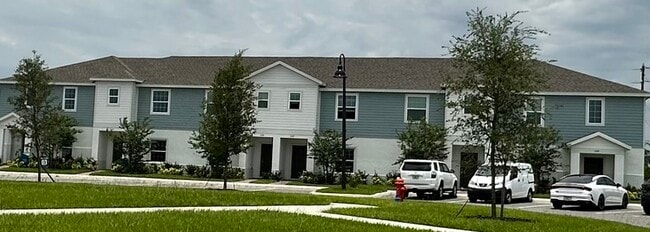 1159 Sand Torch Cir in Davenport, FL - Building Photo - Building Photo
