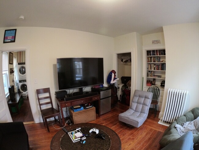 27 Buttonwood St, Unit 3