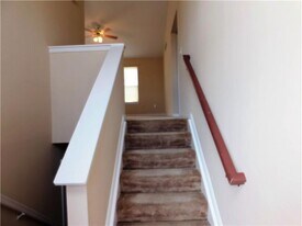 1206 Carthage Dr in Independence, KY - Building Photo