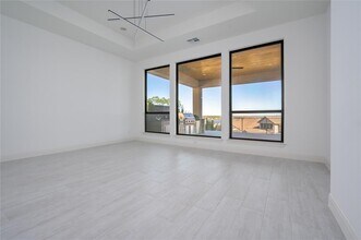 19408 Summit Glory Trl in Briarcliff, TX - Building Photo - Building Photo