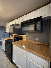 2169 Estate Cir in Navarre, FL - Building Photo - Building Photo