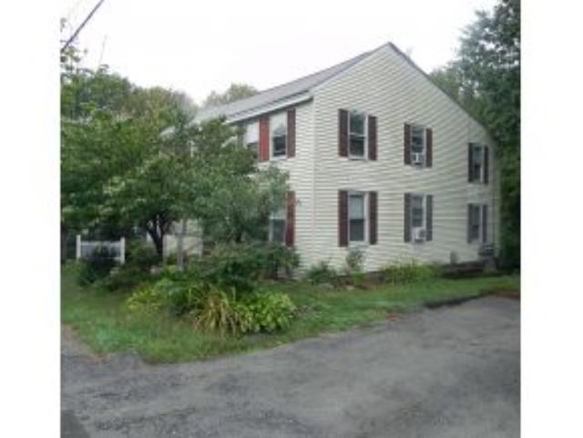 4 Nesmith St in Derry, NH - Building Photo - Building Photo