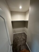 9006 Nafizah Way in Yakima, WA - Building Photo - Building Photo