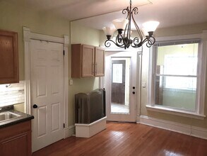 1203 Chandler St, Unit 1203 1b Studio in Madison, WI - Building Photo - Building Photo