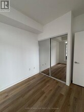 395 Square One Dr in Mississauga, ON - Building Photo - Building Photo