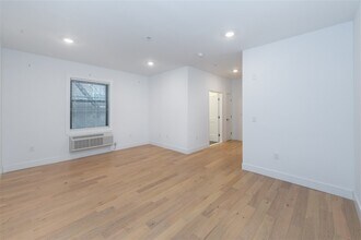 7505 Park Ave in North Bergen, NJ - Building Photo - Building Photo