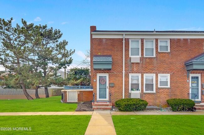 310 Maryland Ave in Point Pleasant Beach, NJ - Foto de edificio - Building Photo