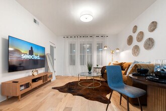 618 W Patterson Ave in Chicago, IL - Foto de edificio - Building Photo