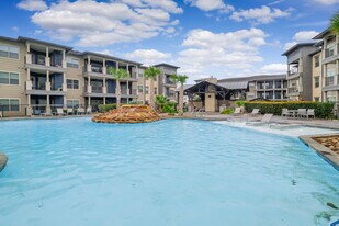 Legacy Flats in San Antonio, TX - Building Photo