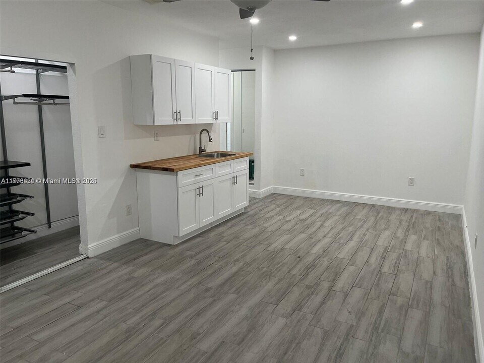 13028 SW 108th St in Miami, FL - Building Photo