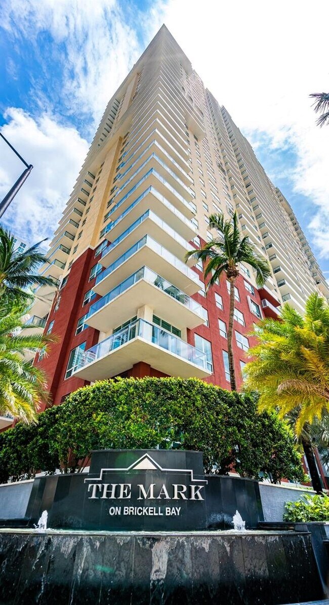 1155 Brickell Bay Dr, Unit 2007 in Miami, FL - Building Photo - Building Photo