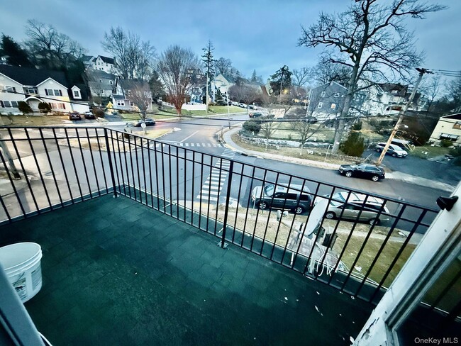 101 Haseco Ave in Port Chester, NY - Building Photo - Building Photo