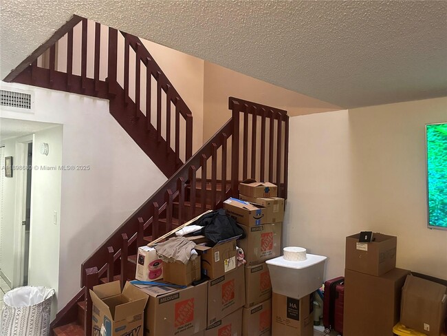 property at 3992 W 8th Ln