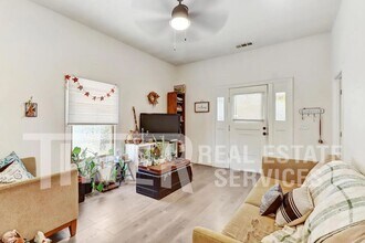 2015 10th St in Sacramento, CA - Building Photo - Building Photo